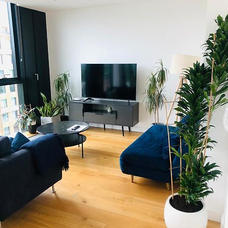Luxury 2 Bedroom Apartment 20 Min From Central Лондон Екстериор снимка