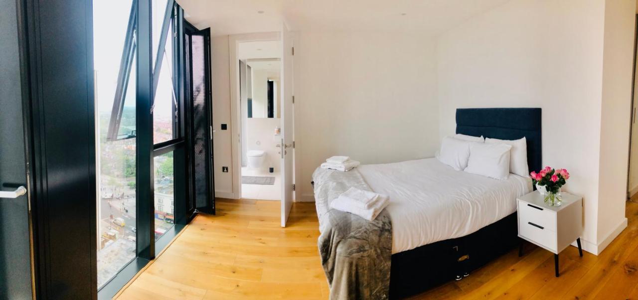 Luxury 2 Bedroom Apartment 20 Min From Central Лондон Екстериор снимка