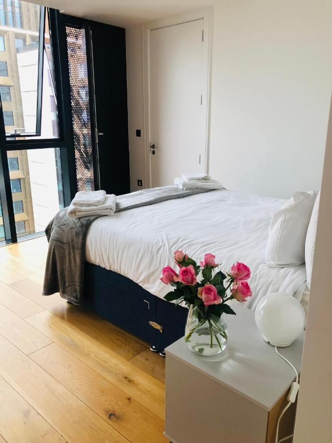 Luxury 2 Bedroom Apartment 20 Min From Central Лондон Екстериор снимка